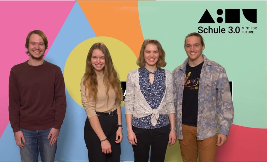 Von links nach rechts: Benjamin Kunkel (Materialwissenschaften TU Darmstadt), Selina Müller (Chemie, Uni Leipzig), Joelina Gärtner (Regio Chimica, Uni Freiburg und UHA Mulhouse) und Pablo Del Rio (Mathematik, TU Darmstadt) © ZFC