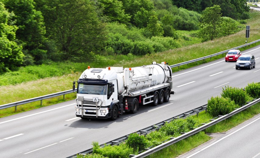 Die Planung und der Ausbau der Infrastruktur ist für eine zuverlässige und effiziente Logistik von großer Bedeutung. © (c) Marco2811 - fotolia.com