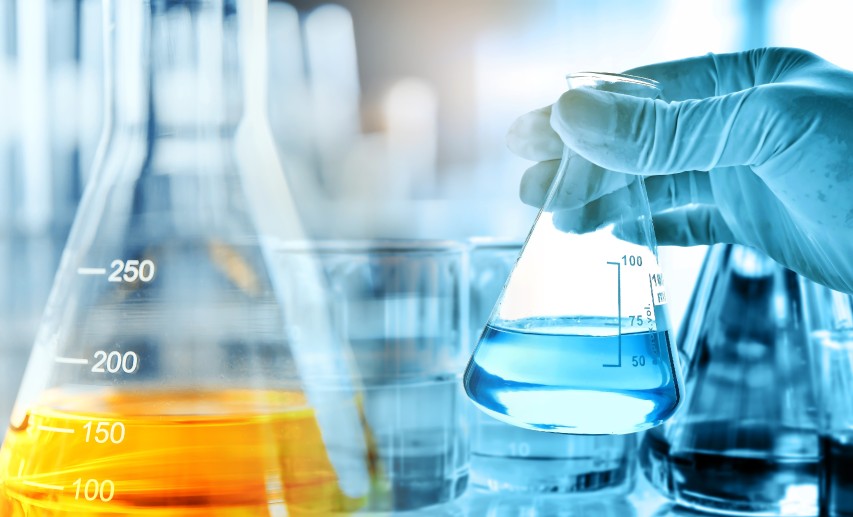 The public consultation on options for the revision of REACH is intended to implement the related measures announced by the Chemicals Strategy of October 2020. © totojang1977/stock.adobe.com